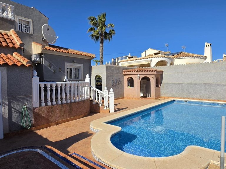 Villa for Sale in Torrevieja, Alicante 36