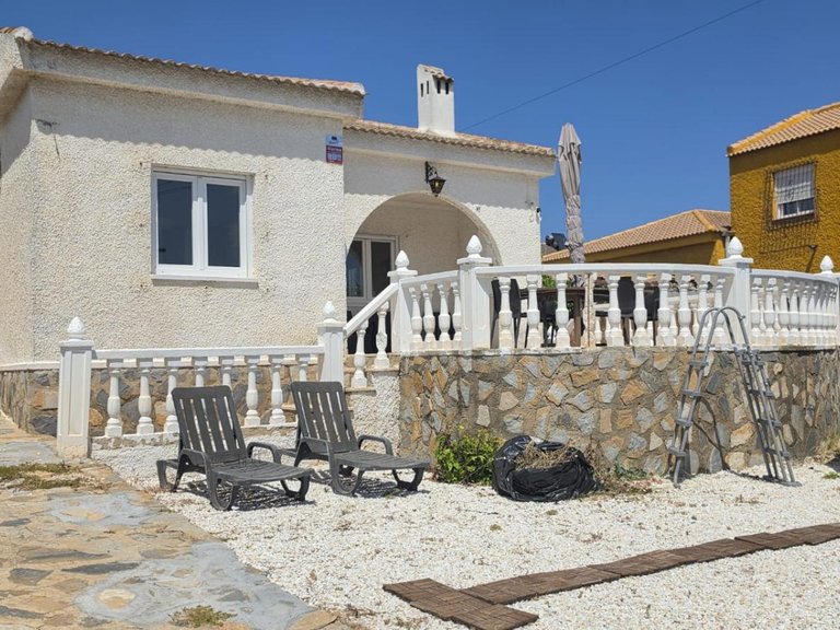 Villa for Sale in Torrevieja, Alicante 1