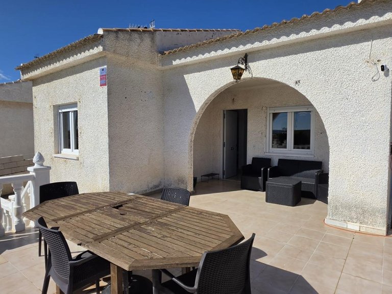 Villa for Sale in Torrevieja, Alicante 2