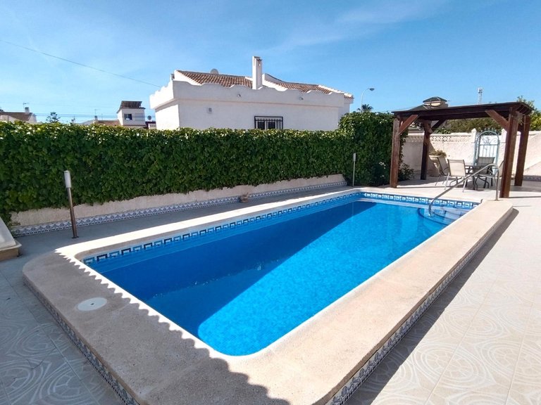 Villa for Sale in Torrevieja, Alicante 34