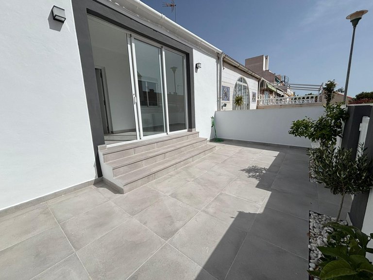 Villa for Sale in Torrevieja, Alicante 2