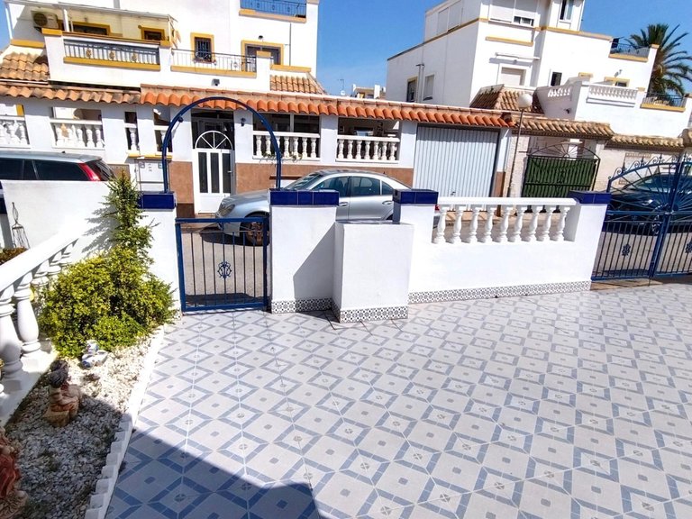 Town House for Sale in Torrevieja, Alicante 2
