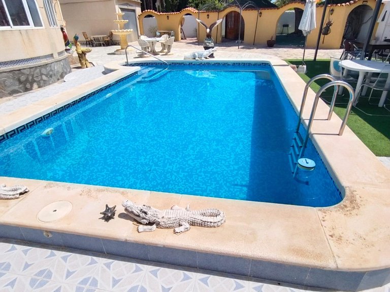 Villa for Sale in Torrevieja, Alicante 25