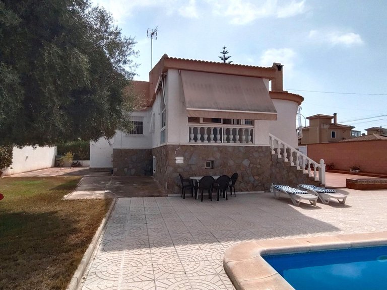 Villa for Sale in Torrevieja, Alicante 37
