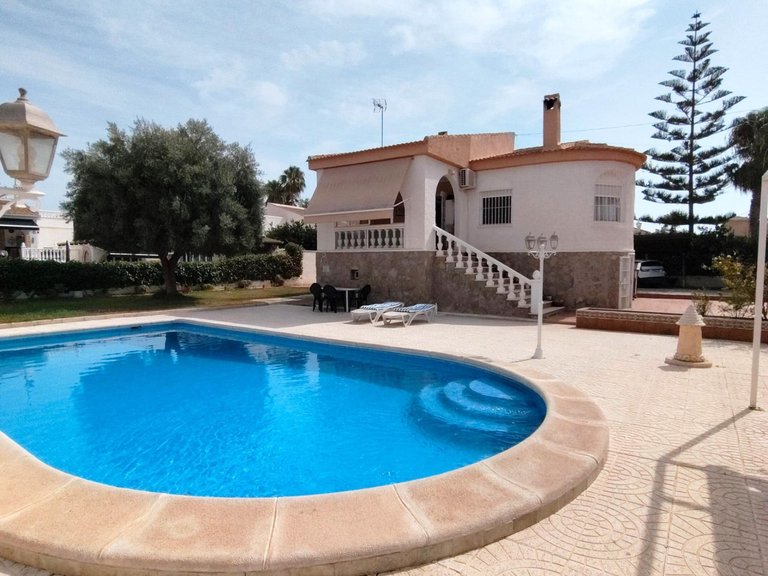 Villa for Sale in Torrevieja, Alicante 47