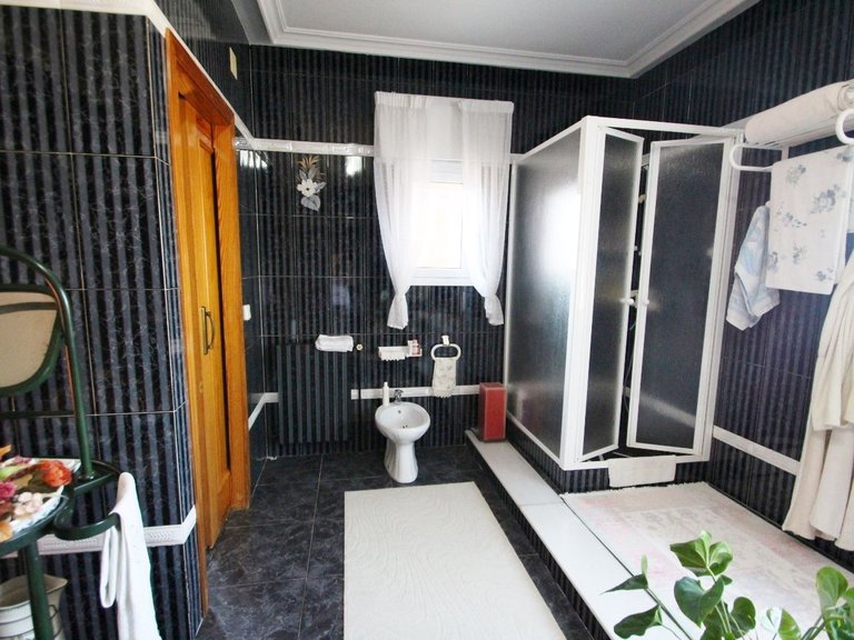 Villa for Sale in Torrevieja, Alicante 27