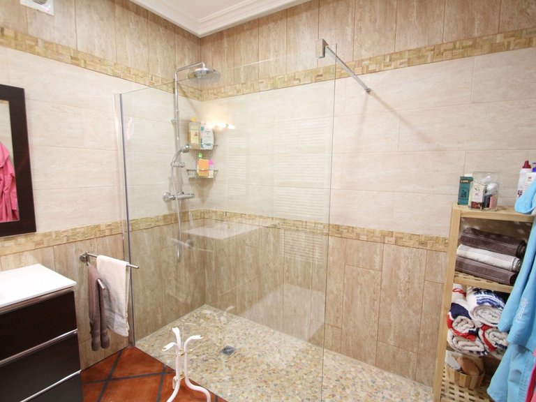 Villa for Sale in Torrevieja, Alicante 29