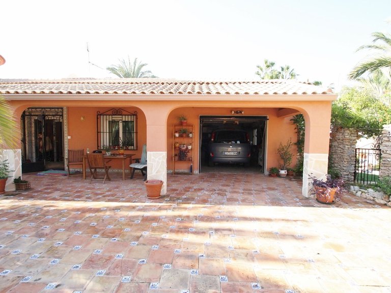 Villa for Sale in Torrevieja, Alicante 4