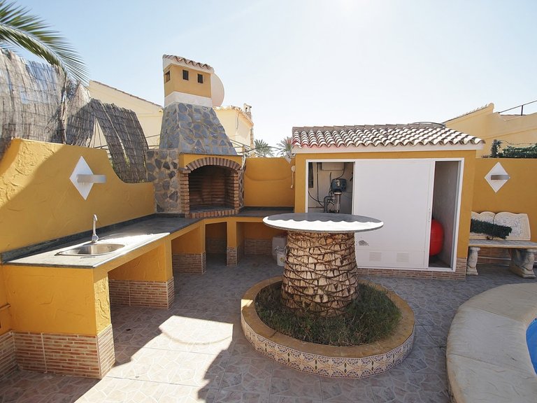 Villa for Weekly Rent in Torrevieja, Alicante 7