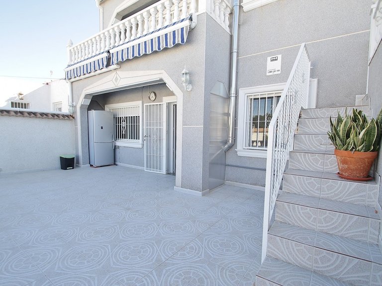 Villa for Weekly Rent in Torrevieja, Alicante 30