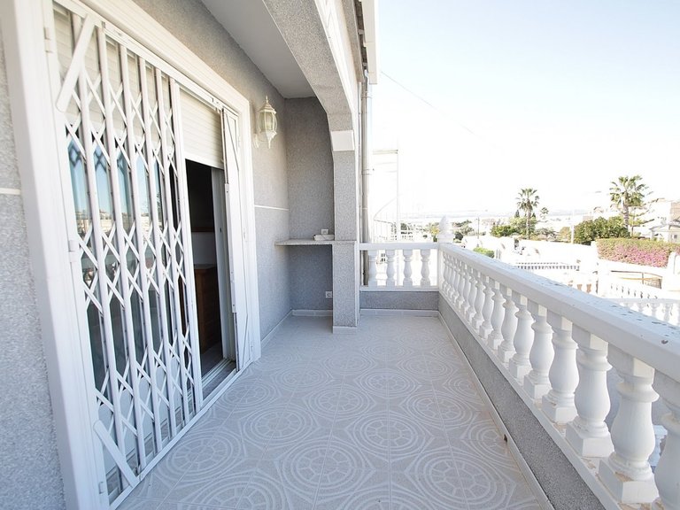 Villa for Weekly Rent in Torrevieja, Alicante 34
