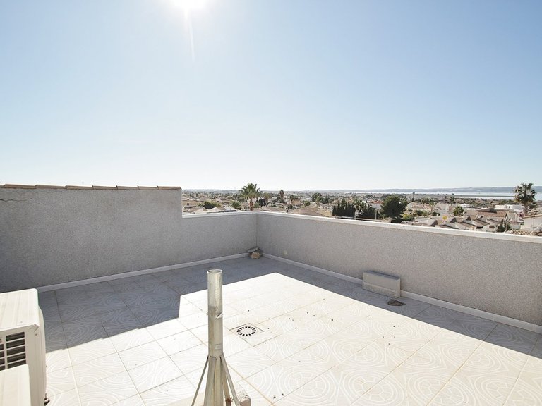 Villa for Weekly Rent in Torrevieja, Alicante 39