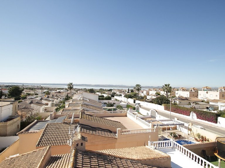 Villa for Weekly Rent in Torrevieja, Alicante 41