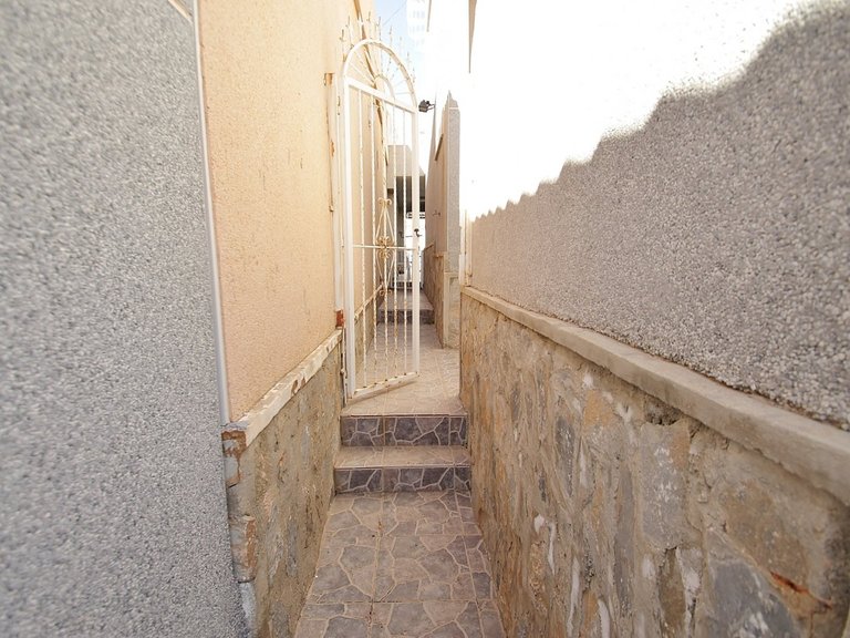 Villa for Weekly Rent in Torrevieja, Alicante 42
