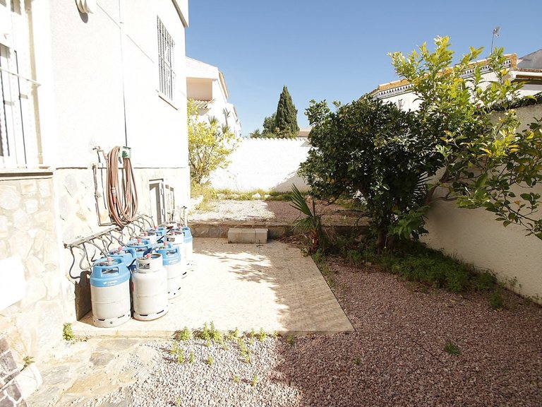 Villa for Weekly Rent in Torrevieja, Alicante 44