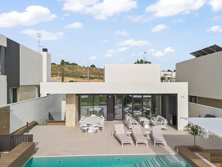 Villa for Sale in Inland Algorfa, Alicante 47