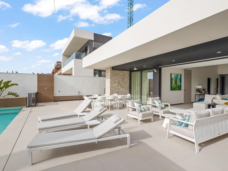 Villa for Sale in Inland Algorfa, Alicante 8