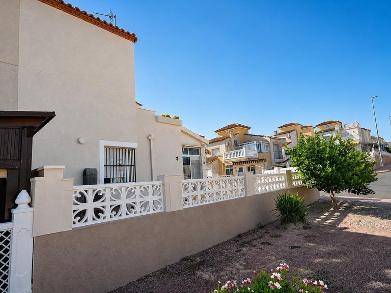 Villa for Sale in Algorfa, Alicante 29