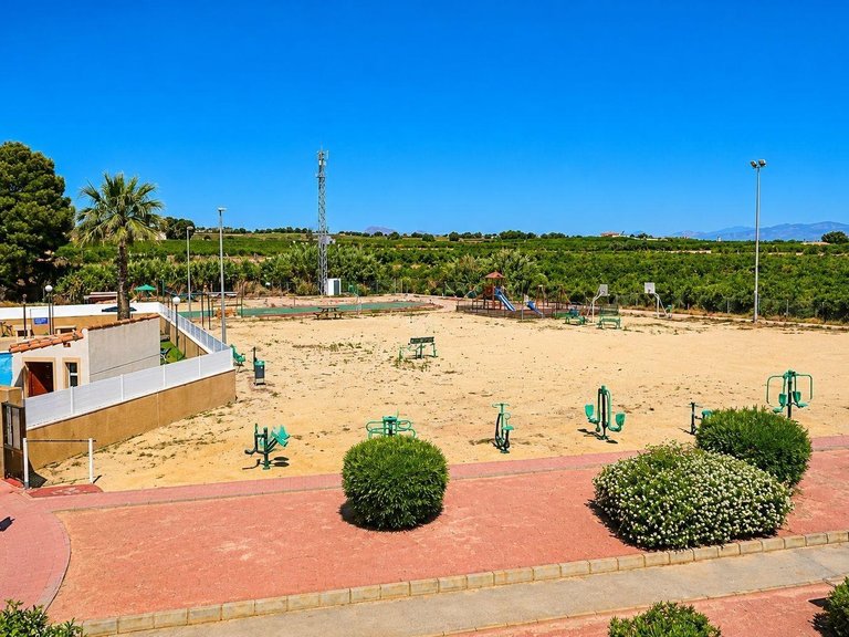Villa for Sale in Algorfa, Alicante 37