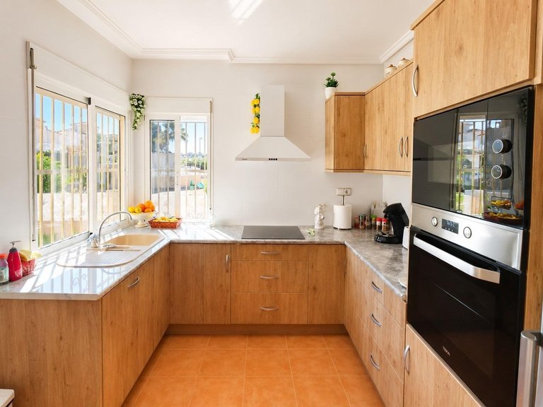 Villa for Sale in Algorfa, Alicante 4