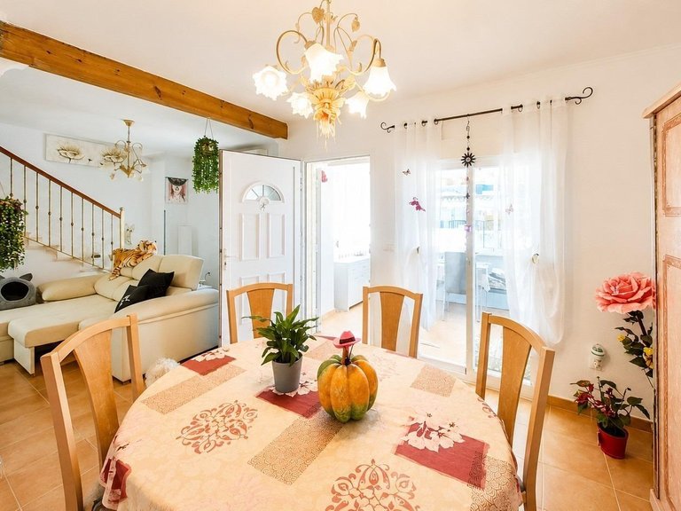 Villa for Sale in Algorfa, Alicante 8