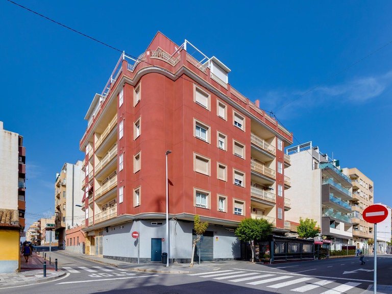 Apartment for Sale in Costa Blanca Torrevieja, Alicante 1