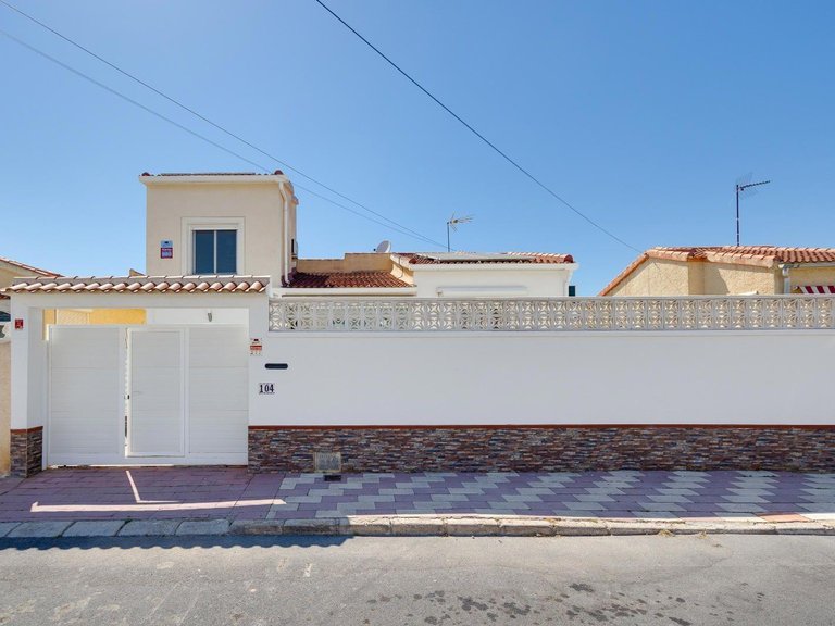 Villa for Sale in Costa Blanca San Fulgencio, Alicante 2