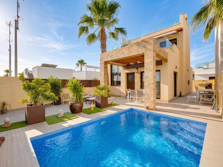 Villa for Sale in Costa Blanca Ciudad Quesada, Alicante 1