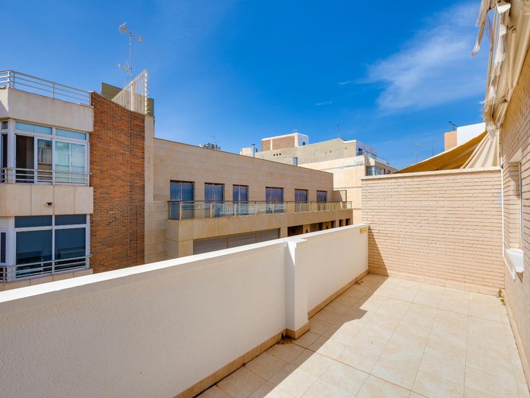 Penthouse for Sale in Costa Blanca Torrevieja, Alicante 20