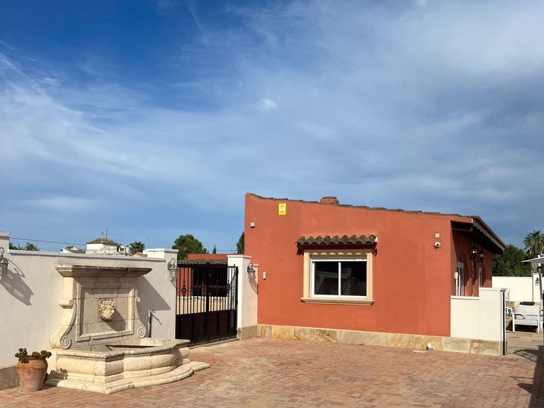 Villa for Sale in Inland Almoradi, Alicante 15
