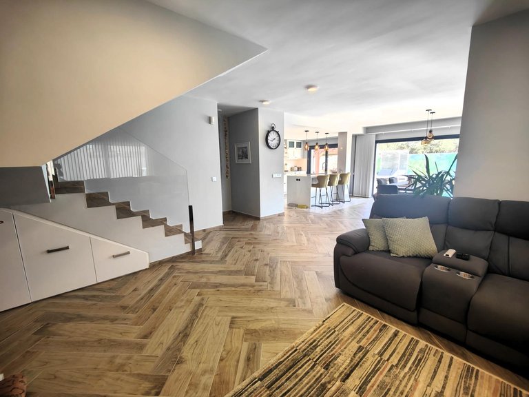 Villa for Sale in Costa Blanca Cabo Roig, Alicante 14