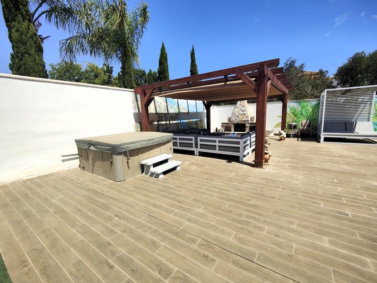 Villa for Sale in Costa Blanca Cabo Roig, Alicante 9