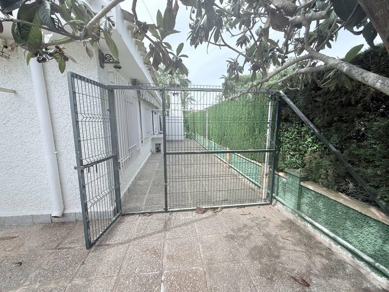 Villa for Sale in Costa Blanca Orihuela Costa, Alicante 30
