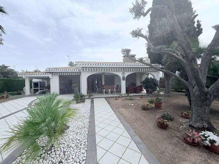 Villa for Sale in Costa Blanca Orihuela Costa, Alicante 31