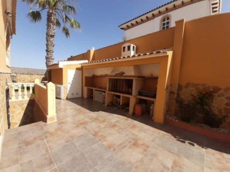 Villa for Sale in Costa Blanca Torrevieja, Alicante 6