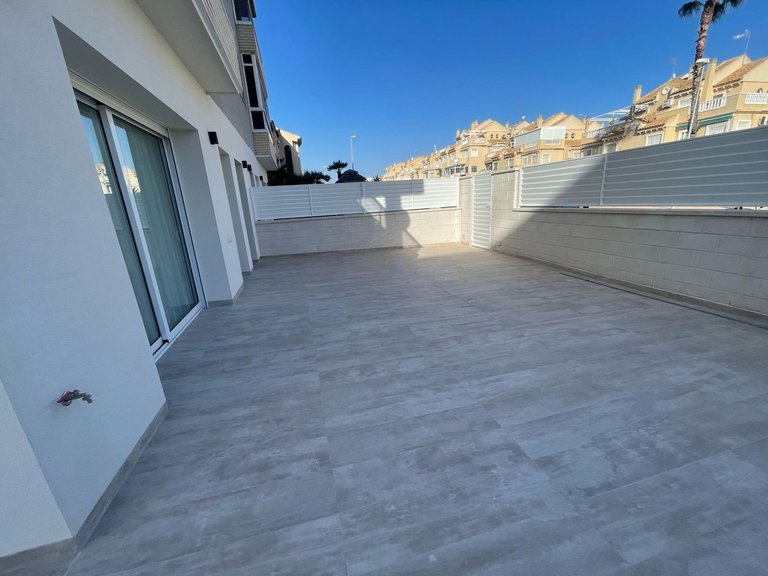 Apartment for Sale in Costa Blanca Torrevieja, Alicante 26