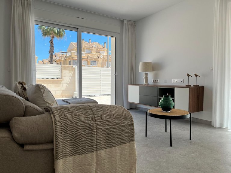 Apartment for Sale in Costa Blanca Torrevieja, Alicante 3