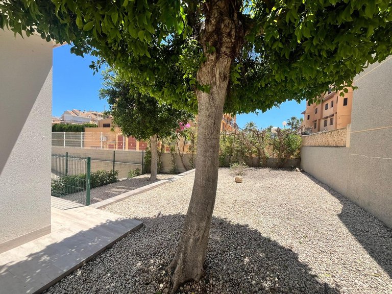 Apartment for Sale in Costa Blanca Torrevieja, Alicante 30