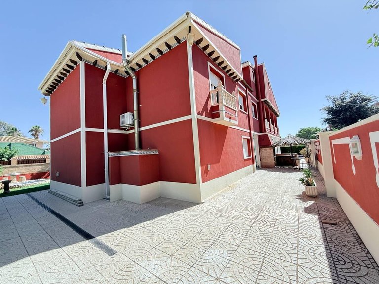Villa for Sale in Costa Blanca Campoamor, Alicante 35