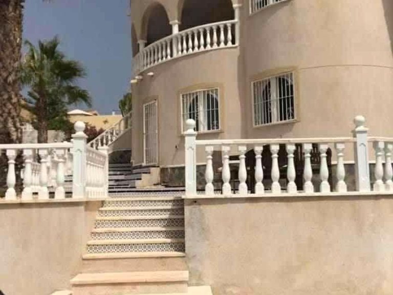 Villa for Sale in Inland Rojales, Alicante 5