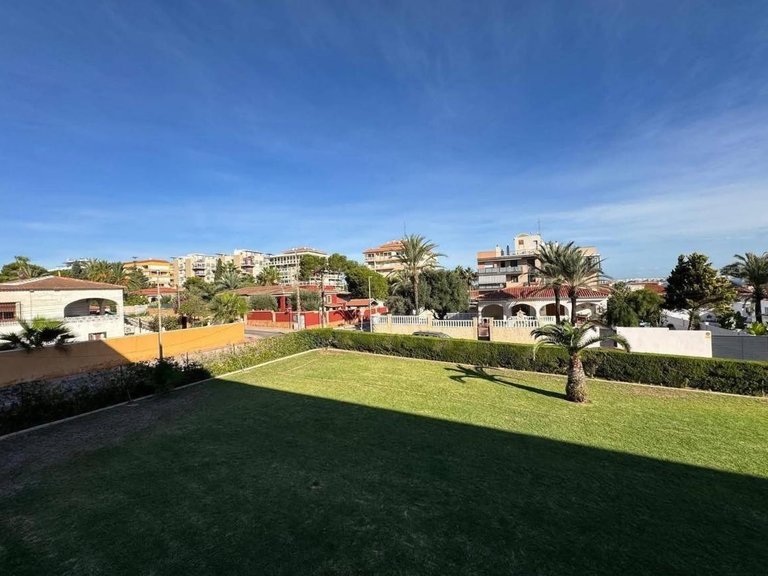 Apartment for Sale in Costa Blanca Torrevieja, Alicante 17