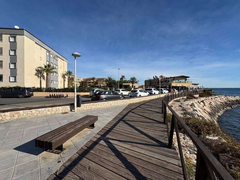 Apartment for Sale in Costa Blanca Torrevieja, Alicante 33