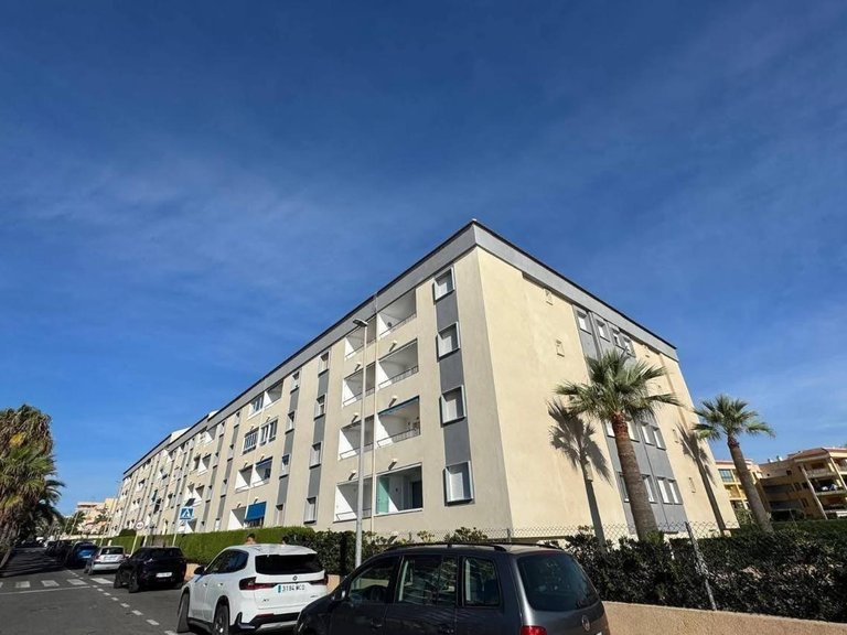 Apartment for Sale in Costa Blanca Torrevieja, Alicante 34