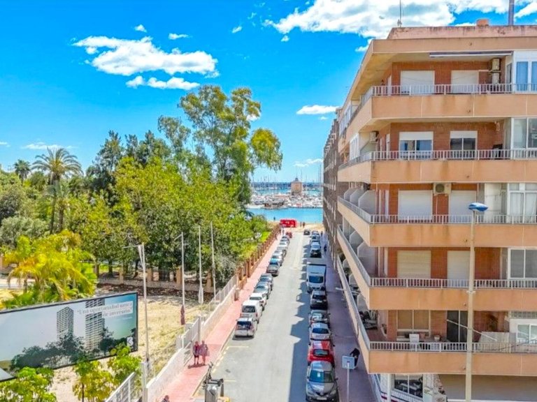 Apartment for Sale in Costa Blanca Torrevieja, Alicante 15