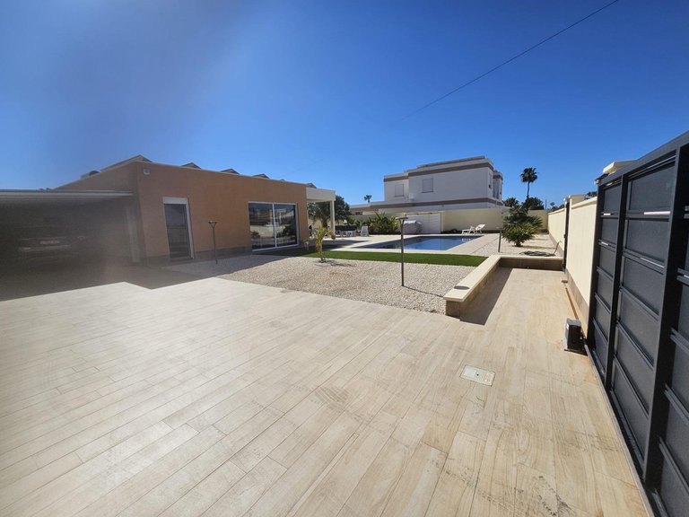 Villa for Sale in Costa Blanca Torrevieja, Alicante 38