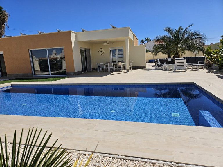 Villa for Sale in Costa Blanca Torrevieja, Alicante 44