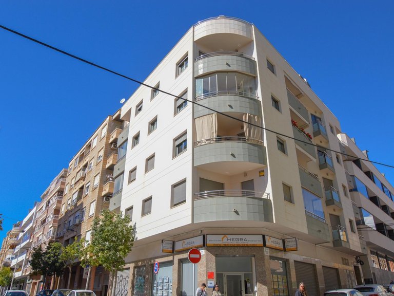 Apartment for Sale in Torrevieja, Alicante 31