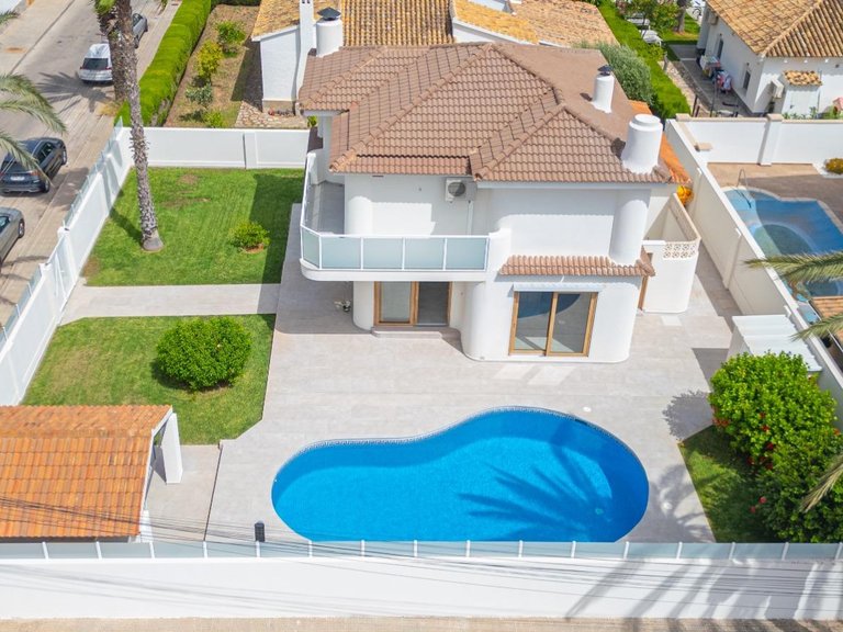 Villa for Sale in Costa Blanca Orihuela Costa, Alicante 1