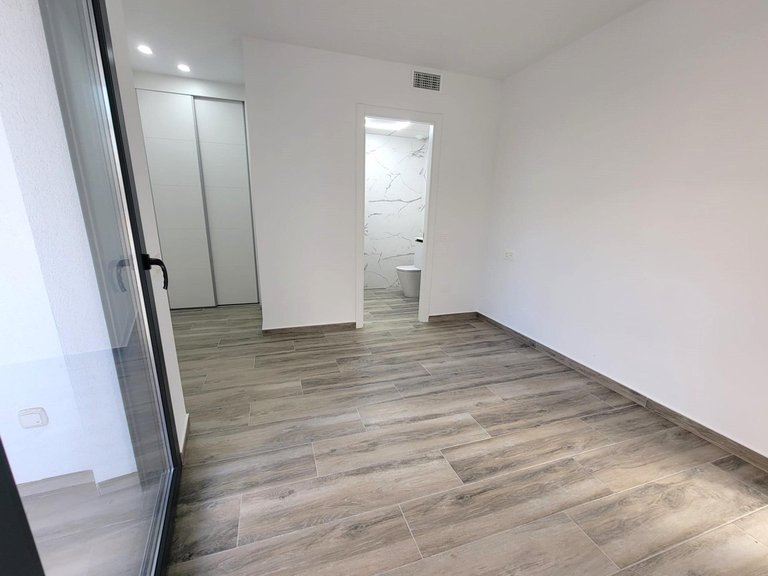 Apartment for Sale in Costa Blanca Torrevieja, Alicante 31