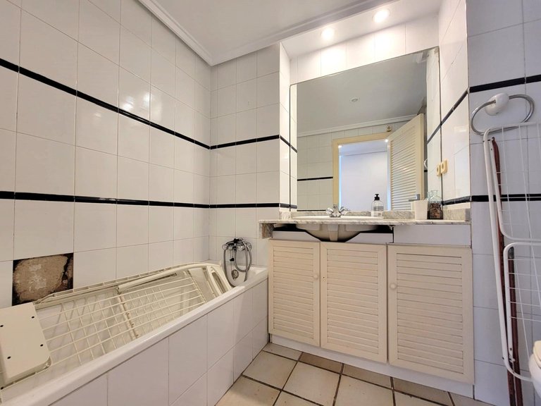 Penthouse for Sale in Costa Blanca Torrevieja, Alicante 24